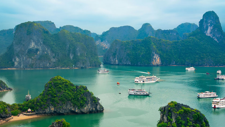 Ha Long Bay (Vietnam)