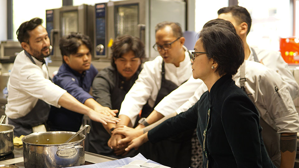 Moments from the kitchen as Indonesian flavours are prepared for the Schwarzwaldstube gala dinners.