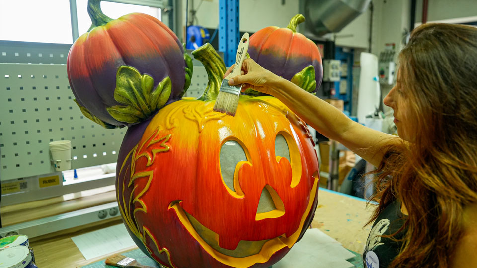 Disneyland Paris celebrates the 2026 festive season with the return of Disney Halloween Festival and the first Christmas in World of Frozen.
