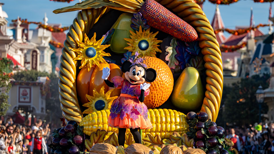 Disneyland Paris celebrates the 2026 festive season with the return of Disney Halloween Festival and the first Christmas in World of Frozen.