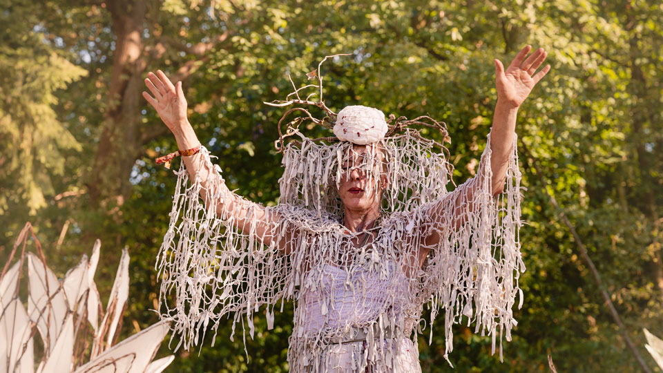 Medicine Festival becomes a meeting place for cultures, traditions and different ways of understanding our relationship with the living world.