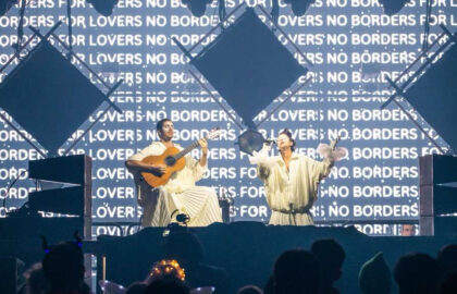 No Borders for Lovers brings voice, Spanish guitar and expressive performance together, creating a shared experience that transcends boundaries through music and human connection.