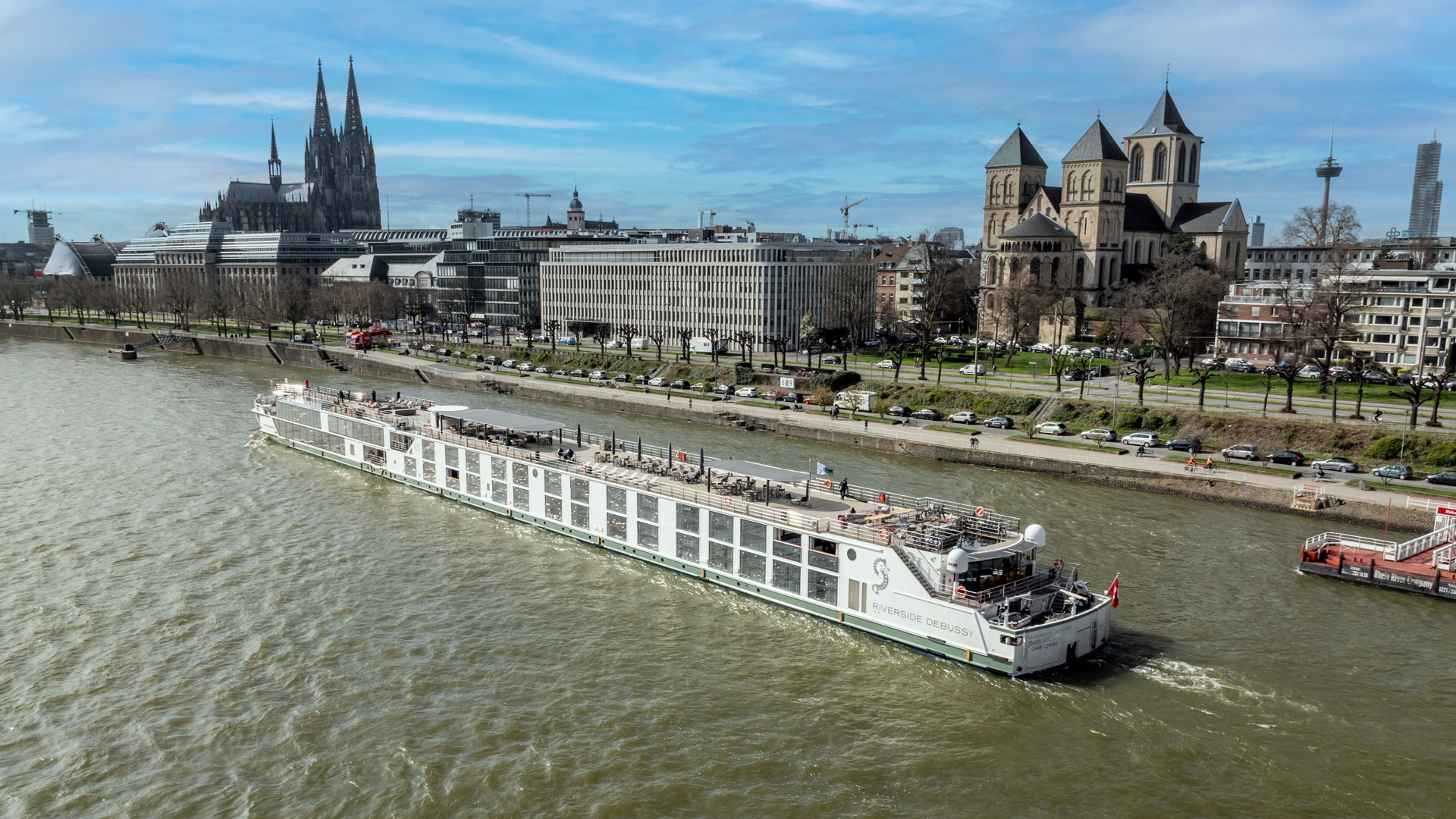 Riverside Debussy sails along the Rhine, passing Cologne’s iconic cathedral.